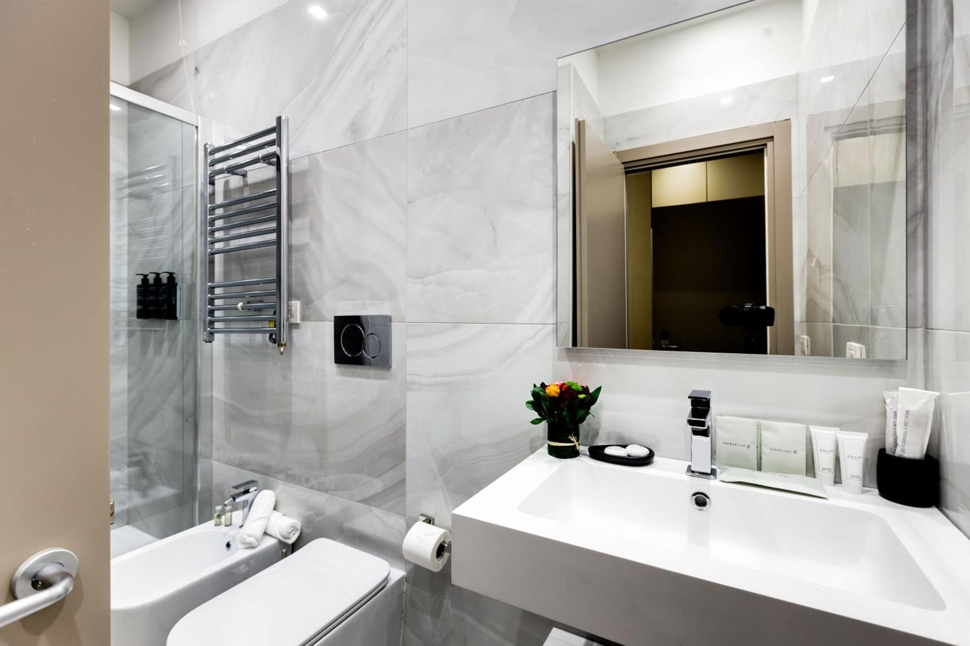 Piazza Farnese Luxury Suites Rome Bagian luar foto