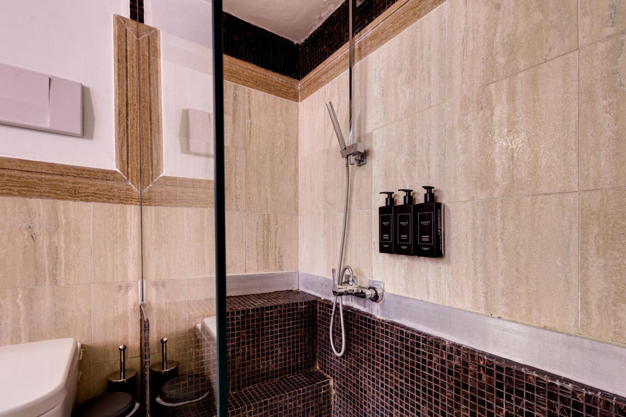 Piazza Farnese Luxury Suites Rome Bagian luar foto