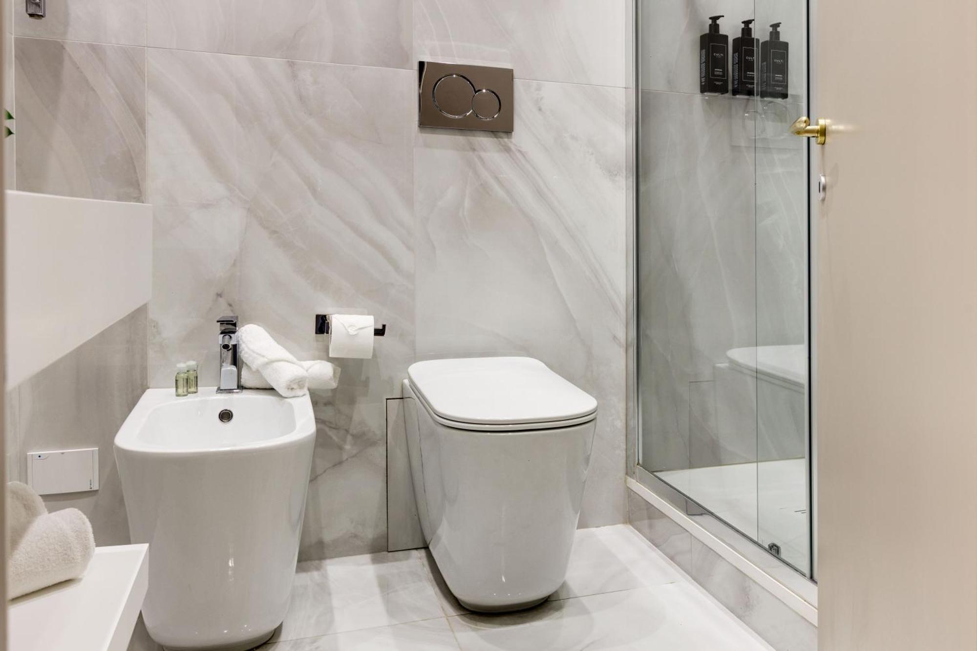Piazza Farnese Luxury Suites Rome Bagian luar foto