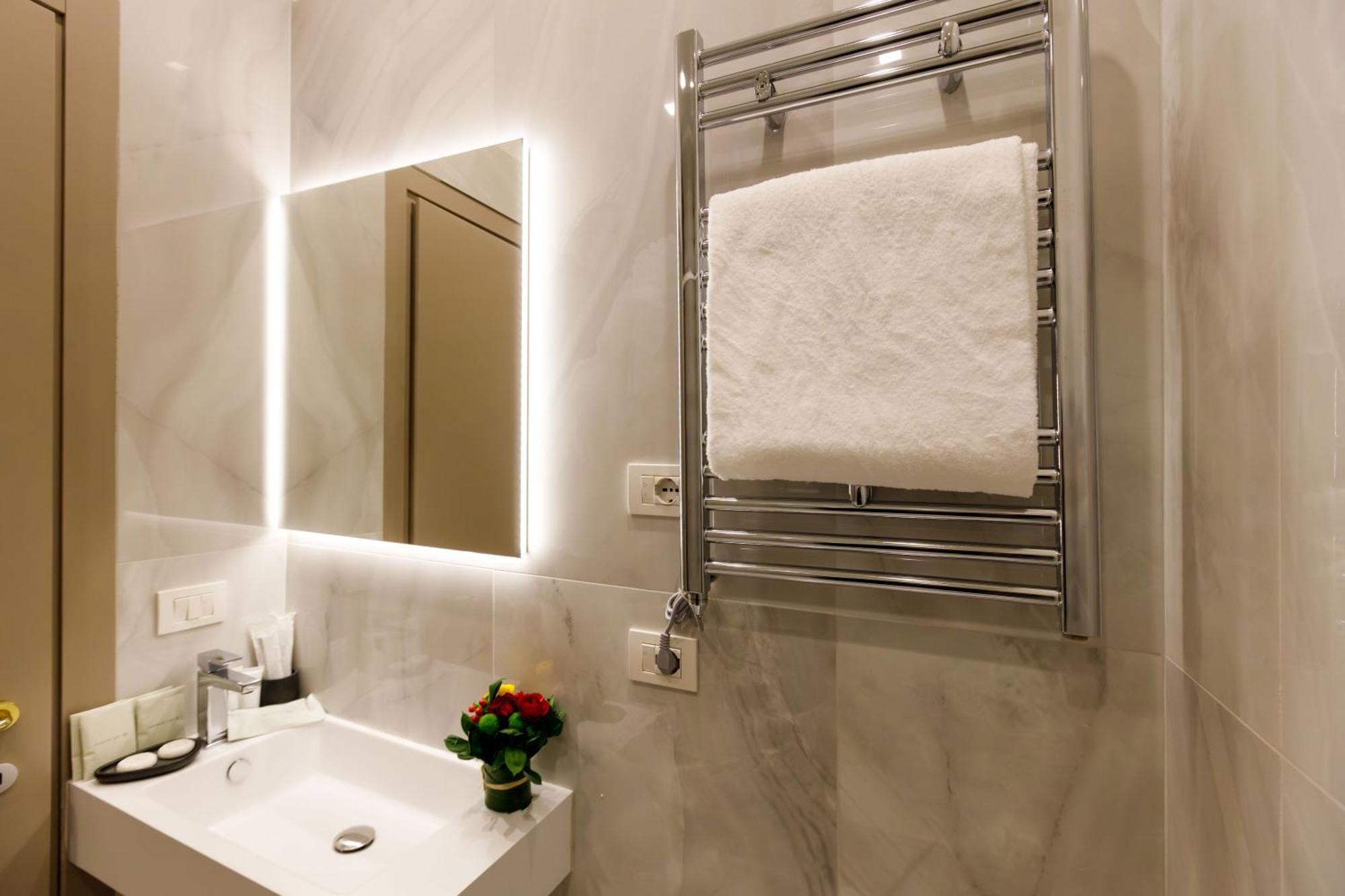 Piazza Farnese Luxury Suites Rome Bagian luar foto
