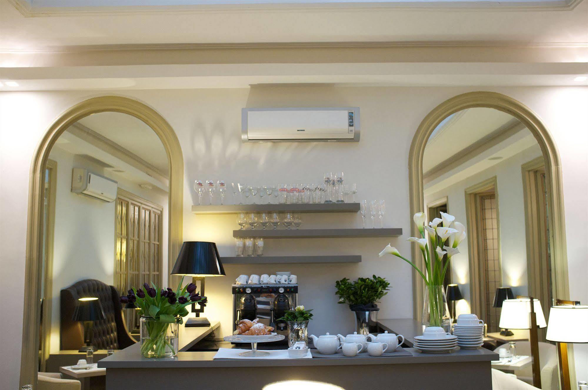Piazza Farnese Luxury Suites Rome Bagian luar foto